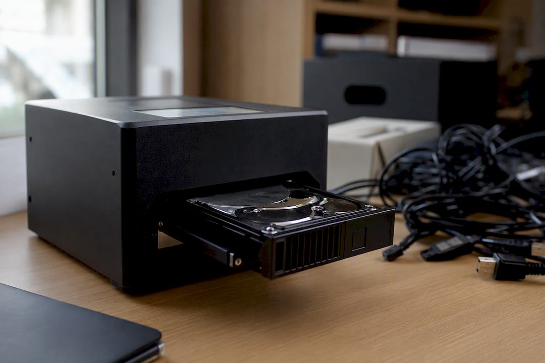 Destructora compacta para dispositivos electrónicos