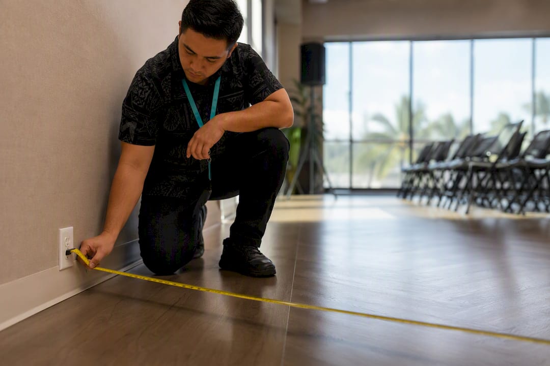 Host measuring venue power distance