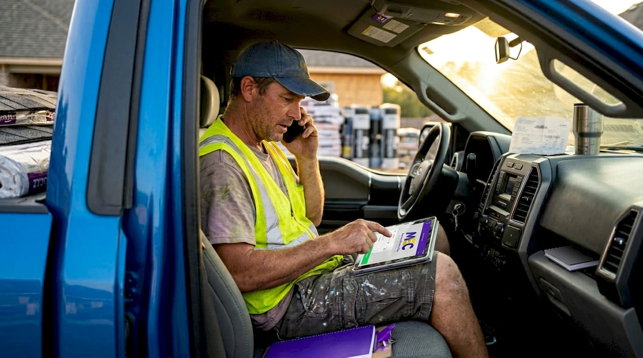 Why Roofers Need Payment Processing: Virtual Terminals and Mobile
