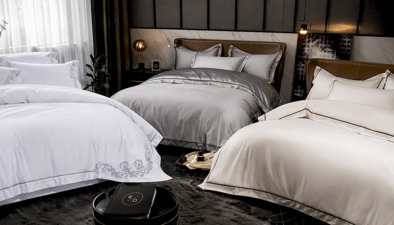 The Simple Embroidered Duvet Cover Set (Silver/Grey)