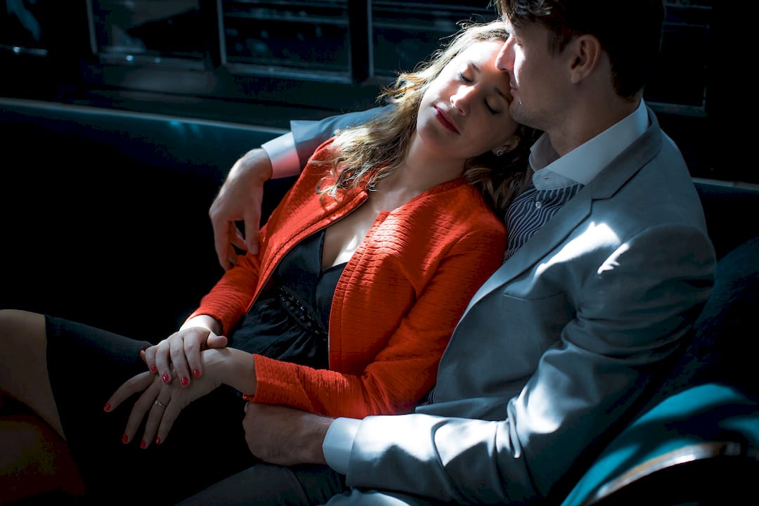 Planning Engagement Shoots in Winter: Cozy Paris Photo Sessions ...