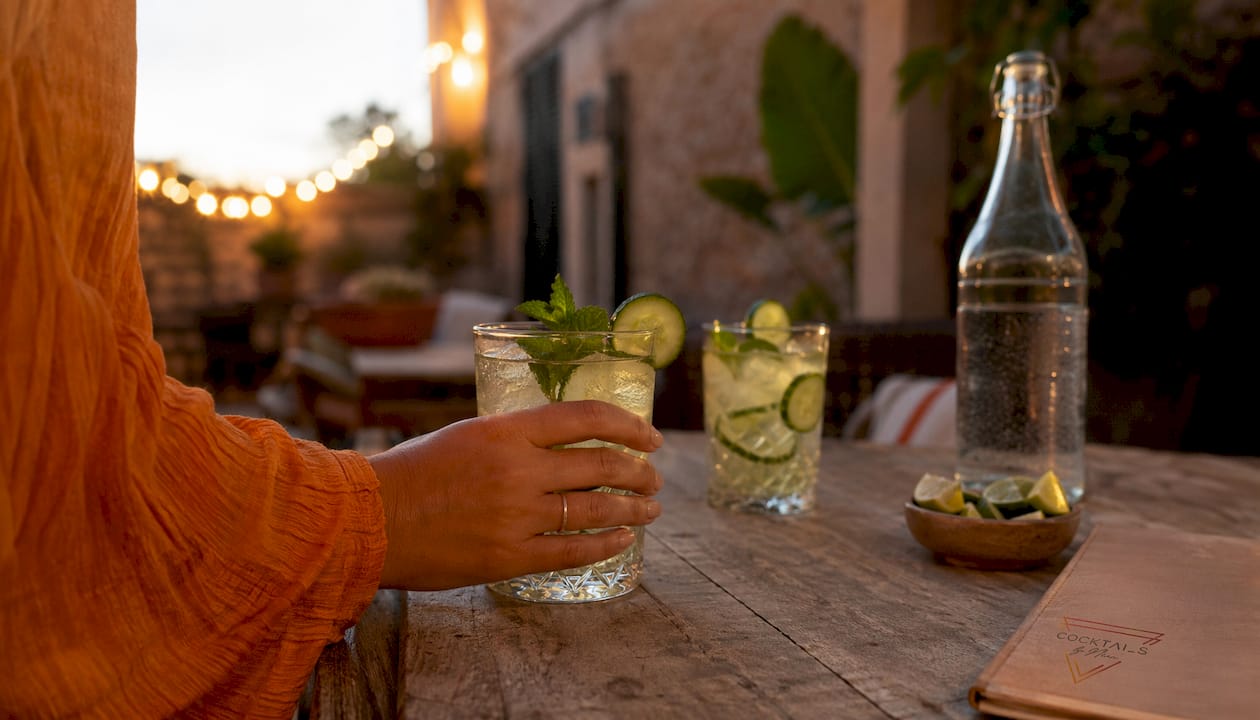 Delicious healthy mocktails for the balcony