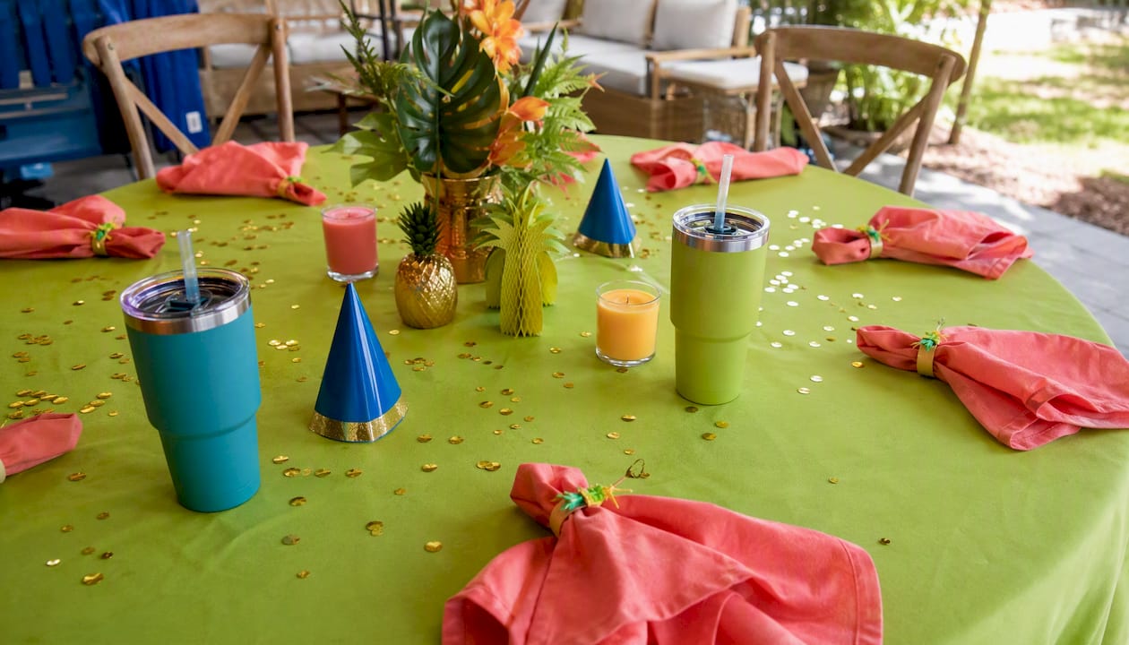 Party table setup illustrating 60-30-10 color rule