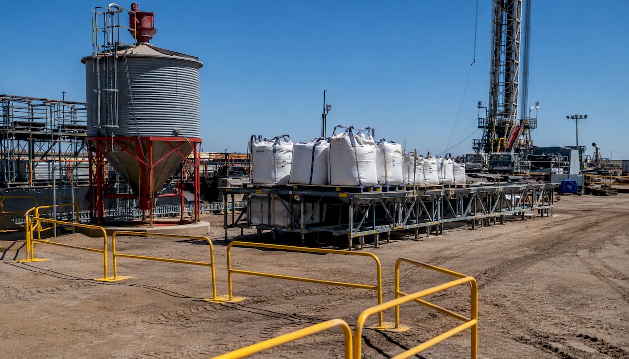 Oilfield silo and big-bag bulk storage systems