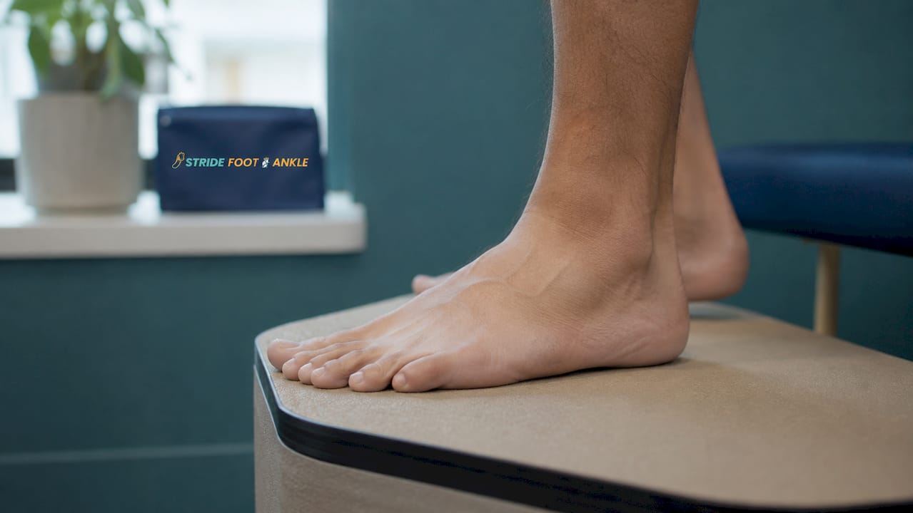 Side profile of neutral foot positioning on podiatry platform