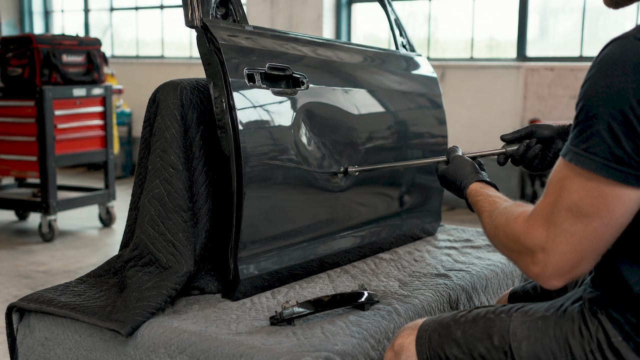 How to Repair Dents Near Door Handles Effectively 1 Paintless Dent Repair Tools With Car Door Panel