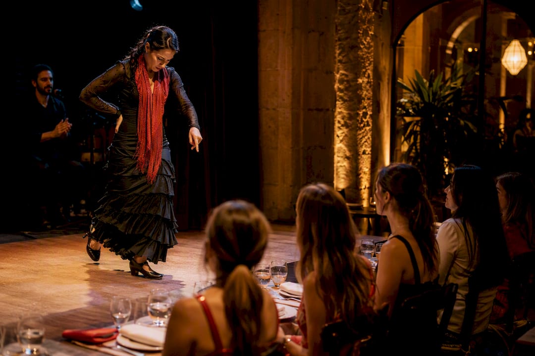 Flamenco performer entertaining dinner guests