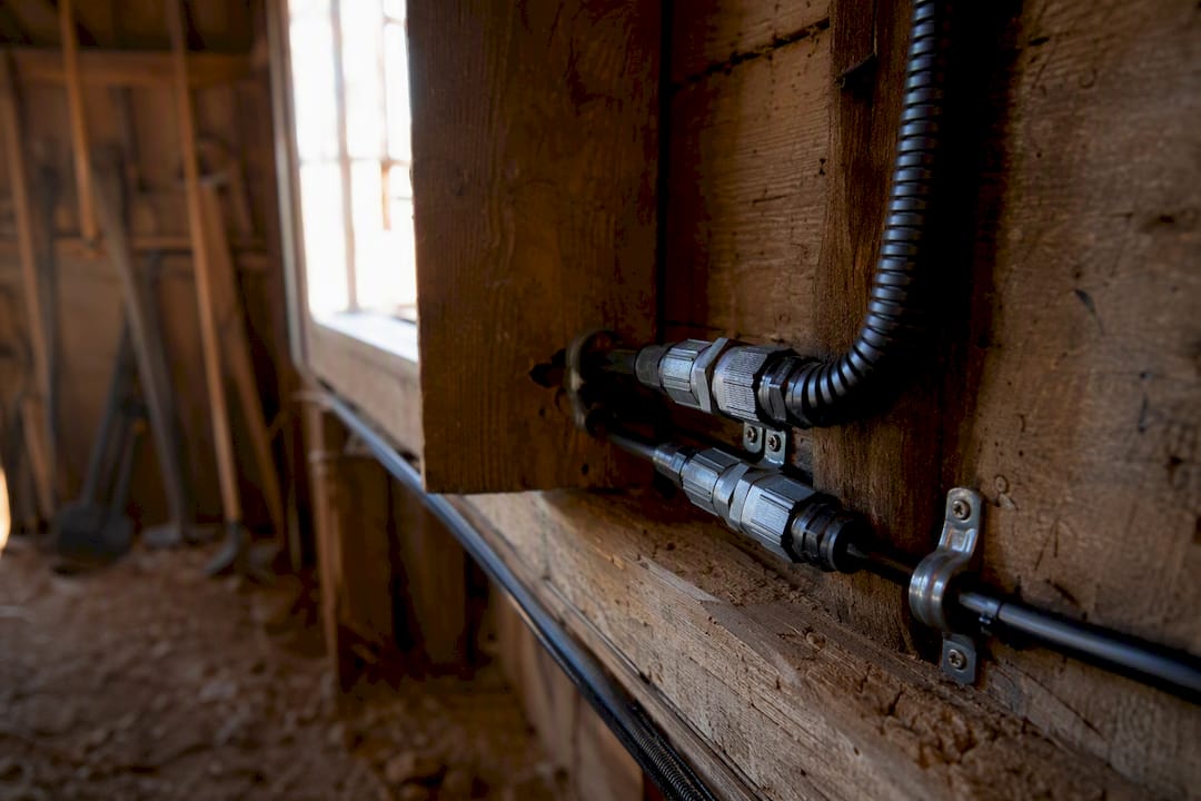 Corrosion-resistant connectors on barn wiring cable