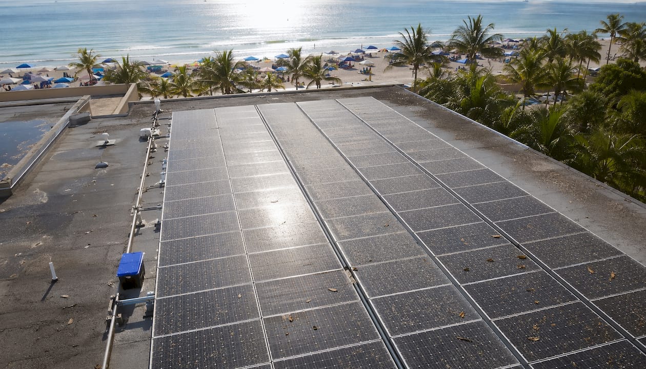 Panel Cleaning's Role in ROI Maintenance for South Florida Panel Cleaning's Role in ROI Maintenance for South Florida