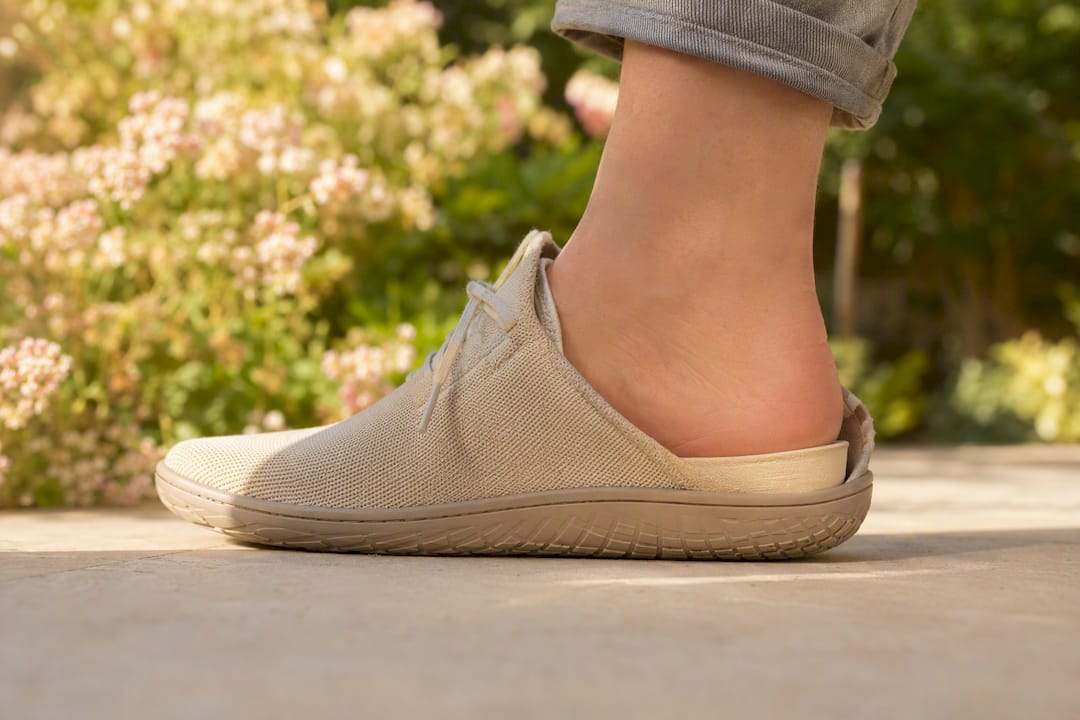 Ferse mit Fersenkeil-Einlage im Schuh