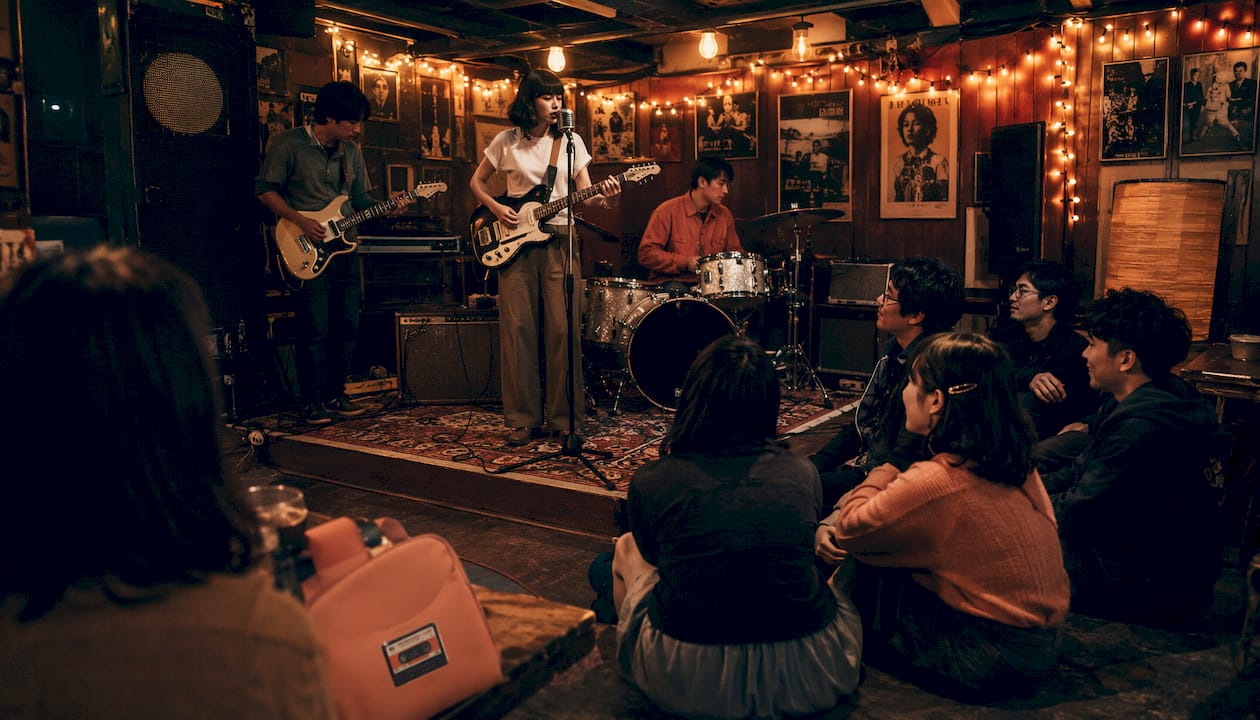 Low stage small venue showing audience proximity