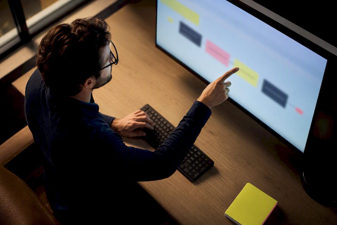 RevOps manager auditing CRM lifecycle records