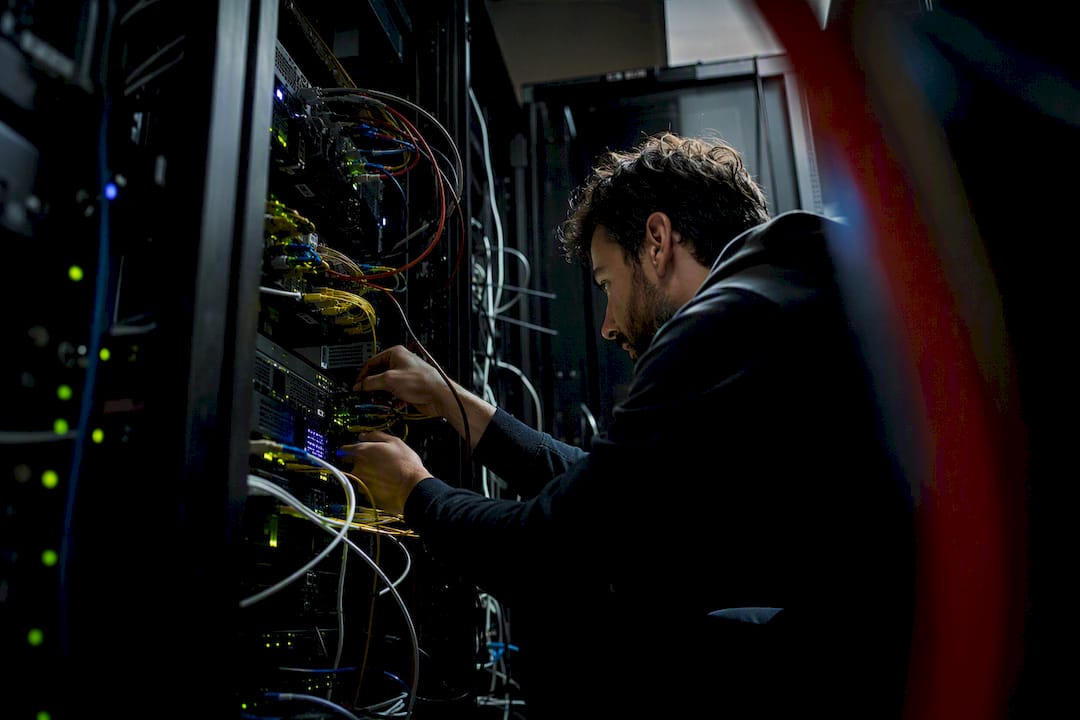 Technician tuning server cables