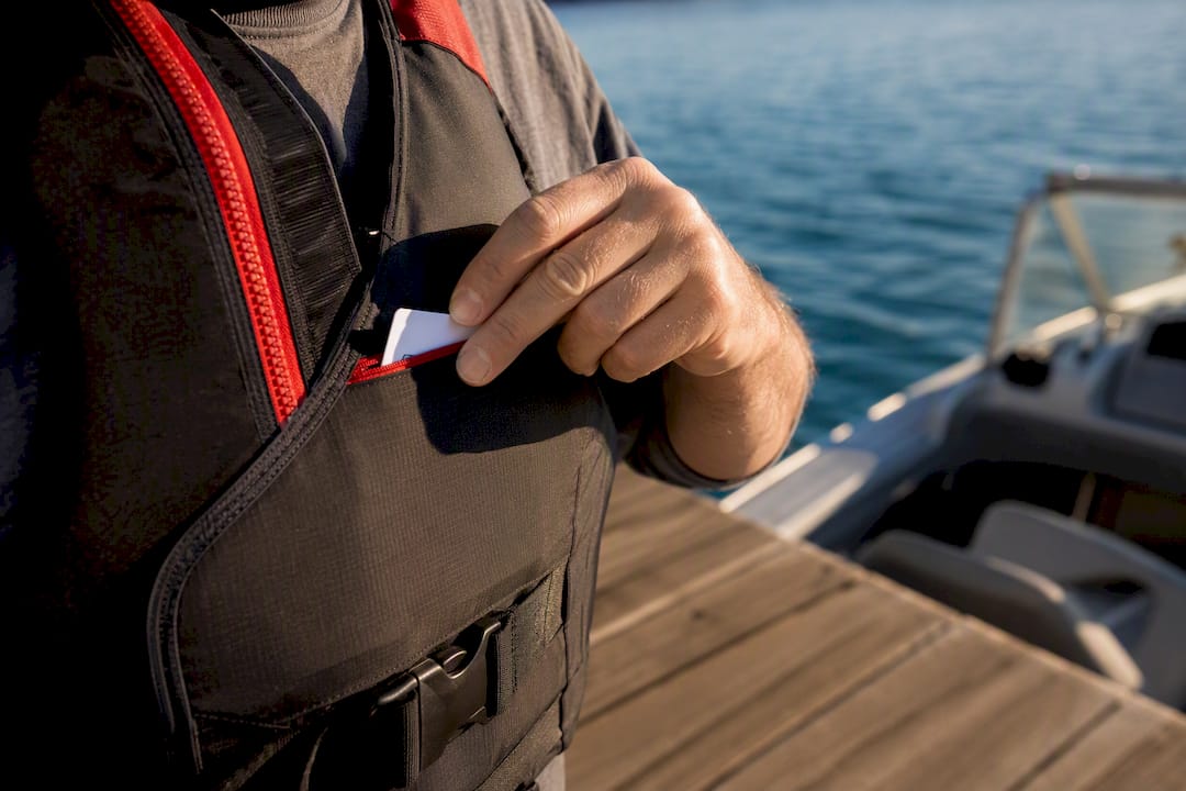 Boater securing Tennessee certification card