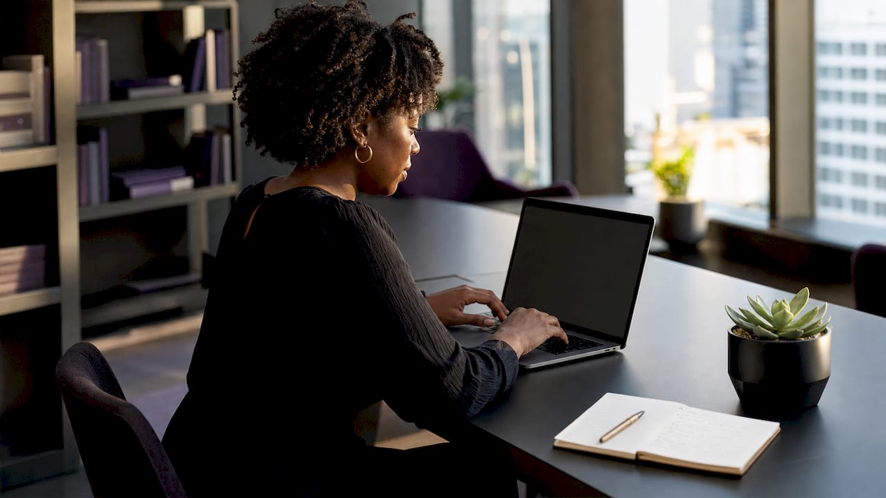 Woman working on LinkedIn CRM integration