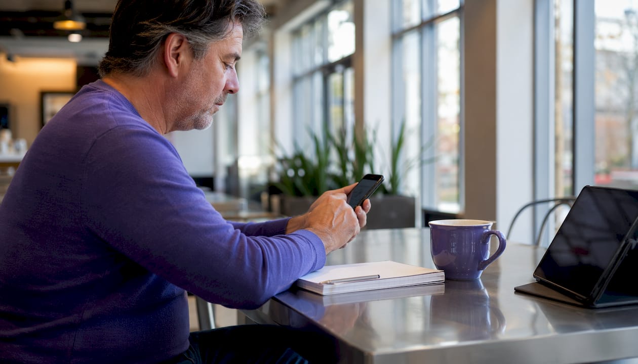 Customer booking home services via smartphone app