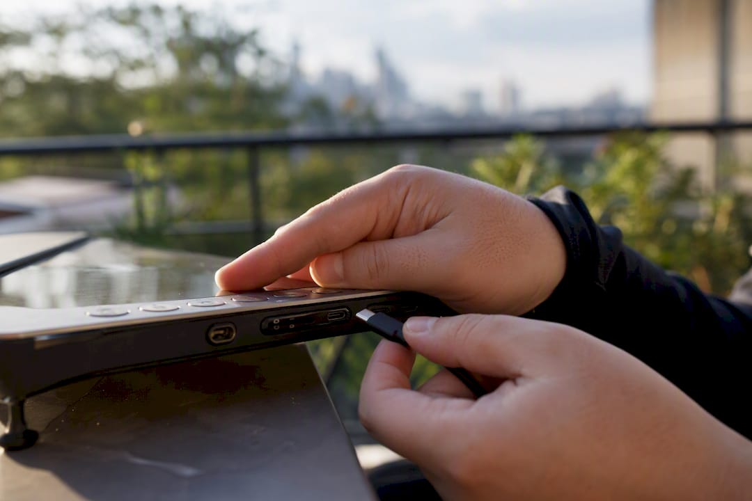 Developer wiring device to build accessibility features