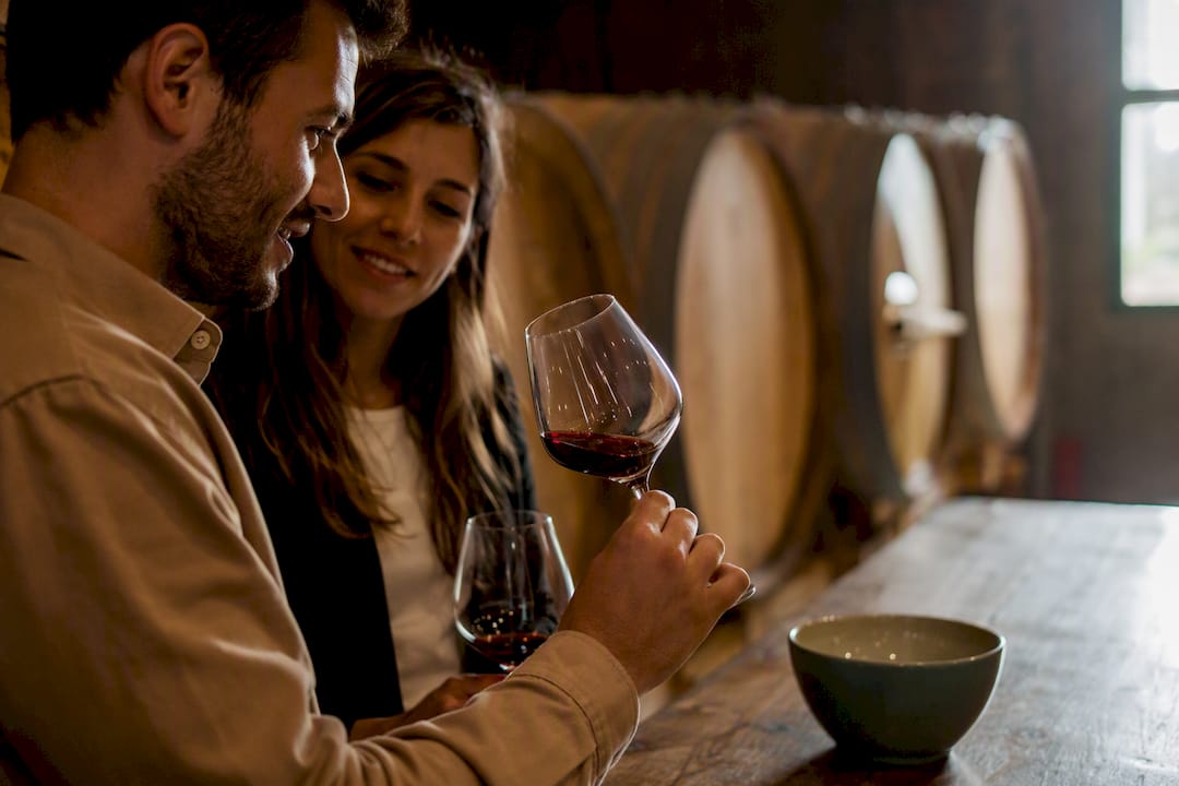 Degustazione di vini in una cantina della Valpolicella