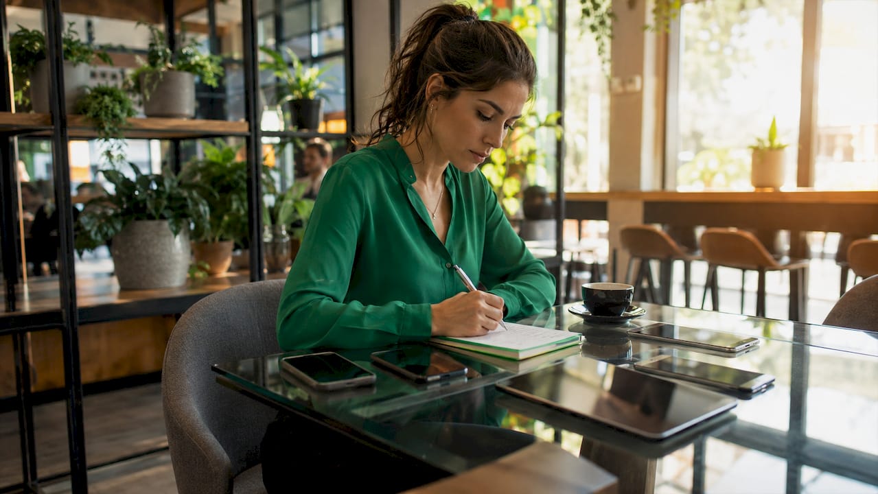 Make WhatsApp Integration Benefits for Business Growth