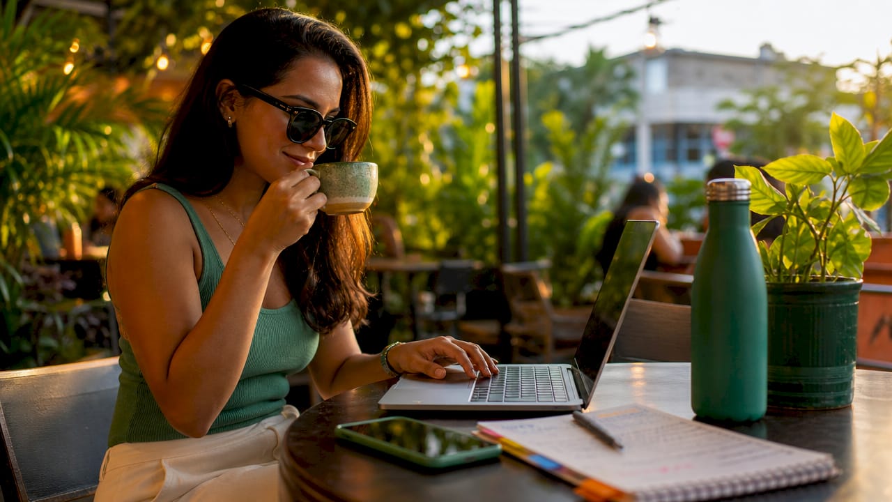 Brazilian woman working on WhatsApp business use