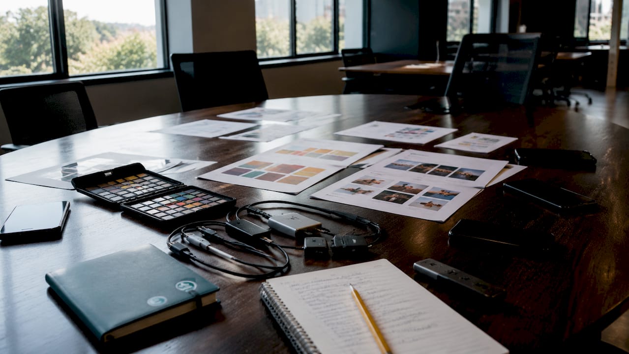 Documents and devices preparing video assets customization