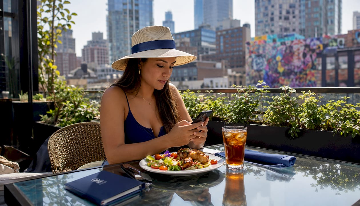 Solo diner at Stone Street outdoor table