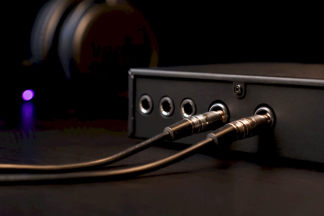 Audio interface loopback connection close-up