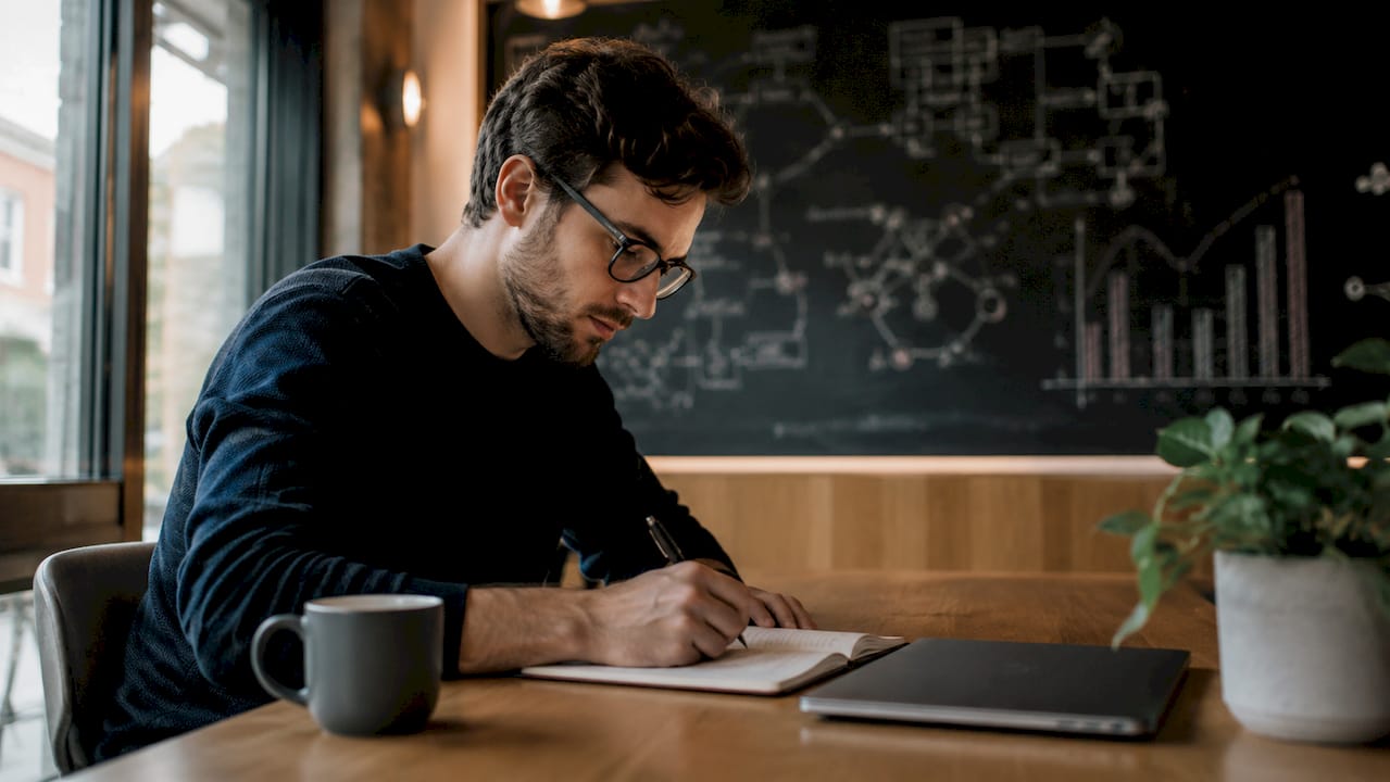 Spécialiste de l’analyse prédictive en marketing sur son lieu de travail
