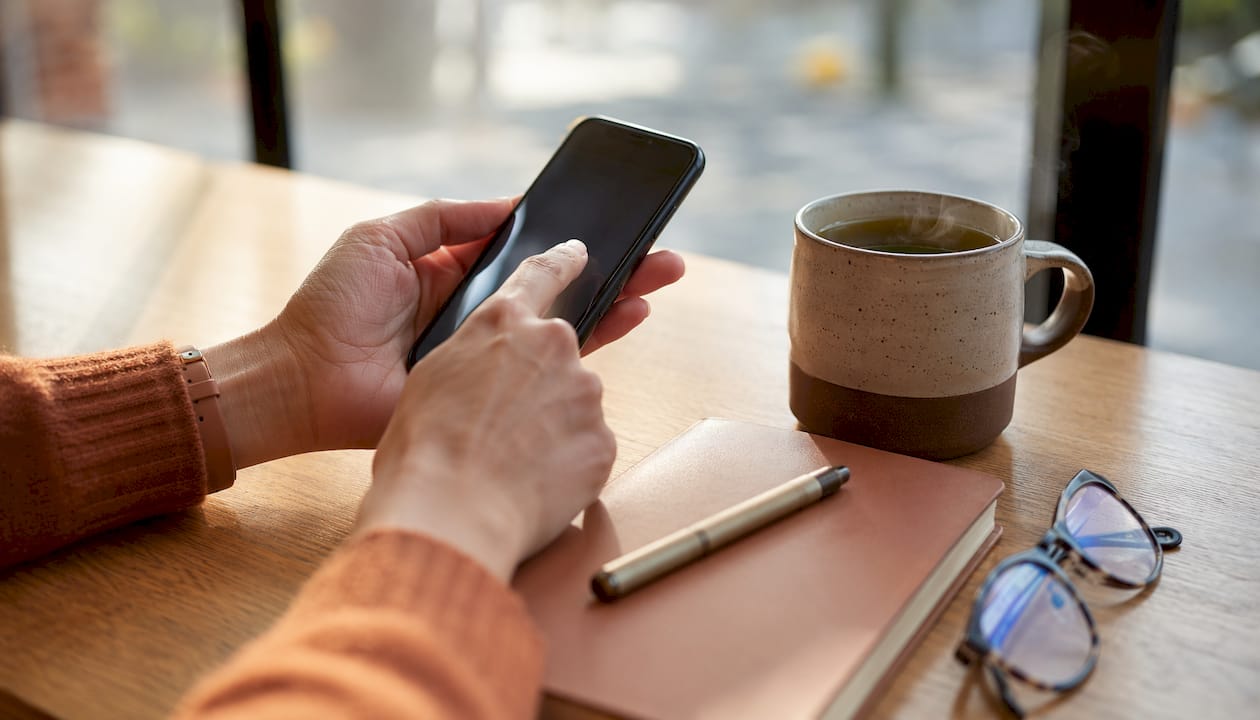 Setting work alarm to manage distractibility