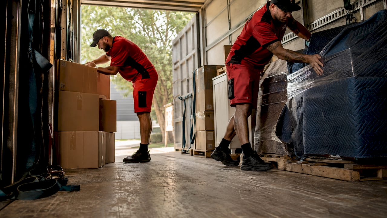 Loading and organizing shared moving truck cargo