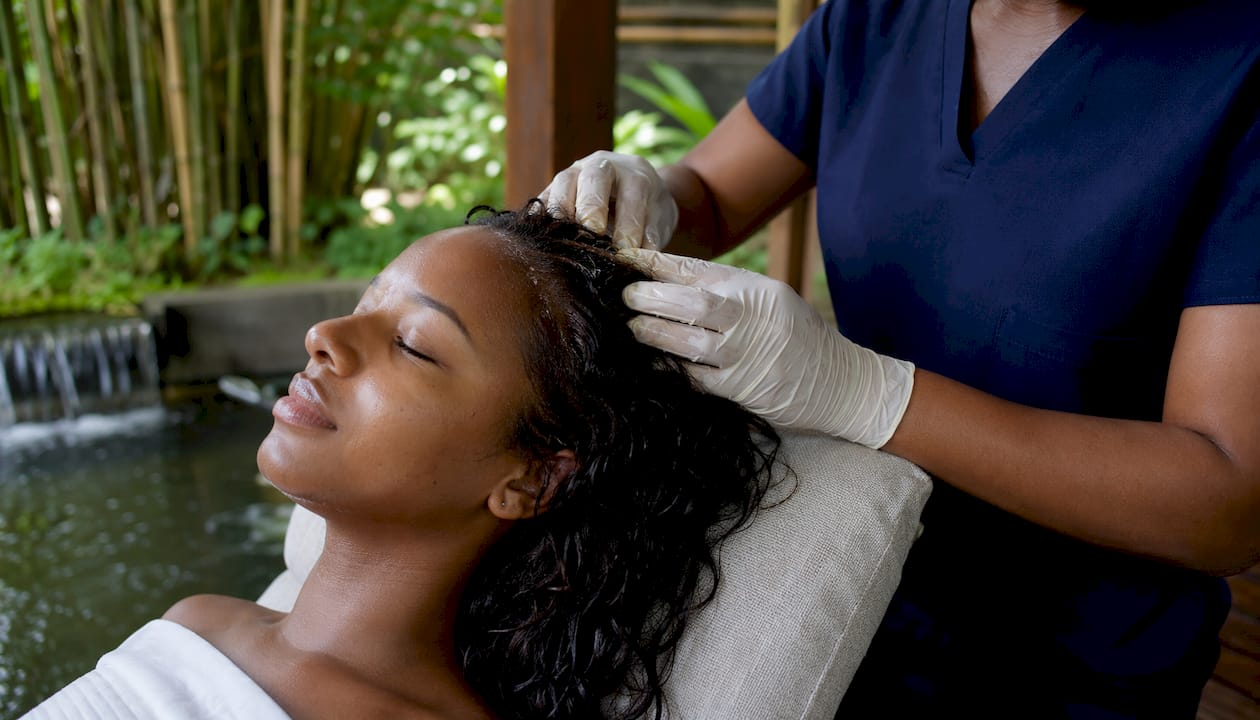 Hair oil scalp massage at clinic