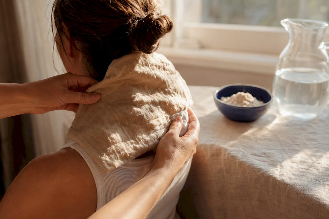 Colloidal oatmeal cooling compress on scalp