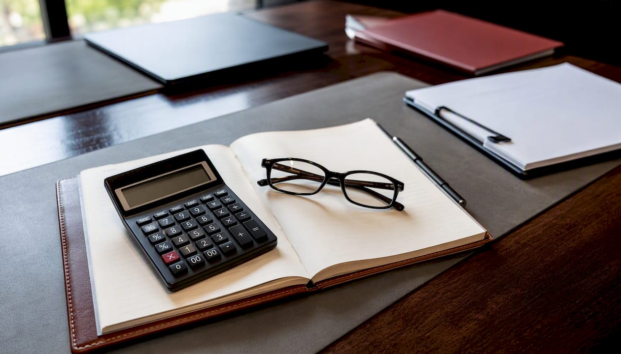 Advisor tools on office desk for retirement planning