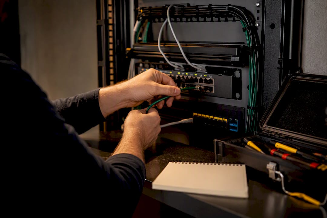 Hands managing network jump host connections