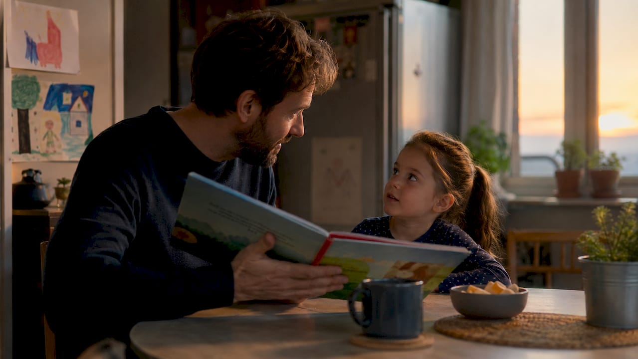 Parent asking child about feelings after storytime