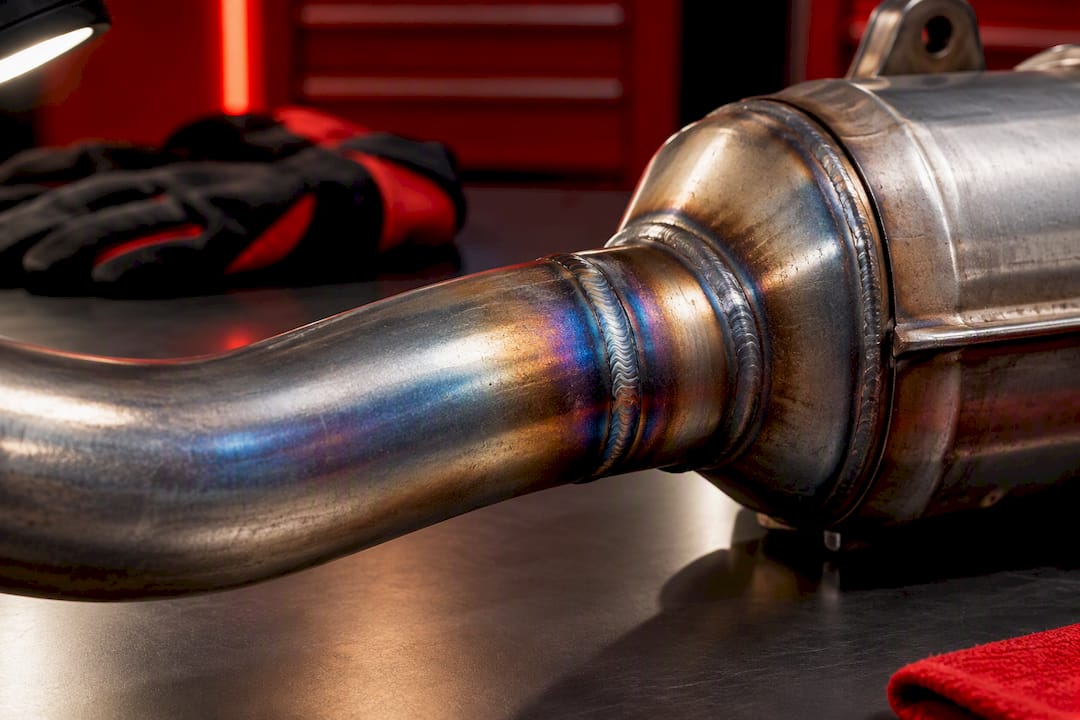Heat discoloration on anonymous exhaust hardware
