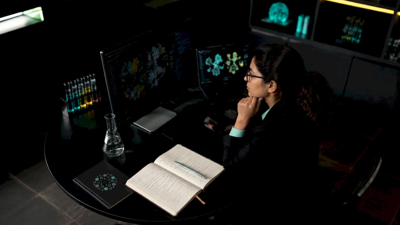 Scientist working on virtual drug screening in lab