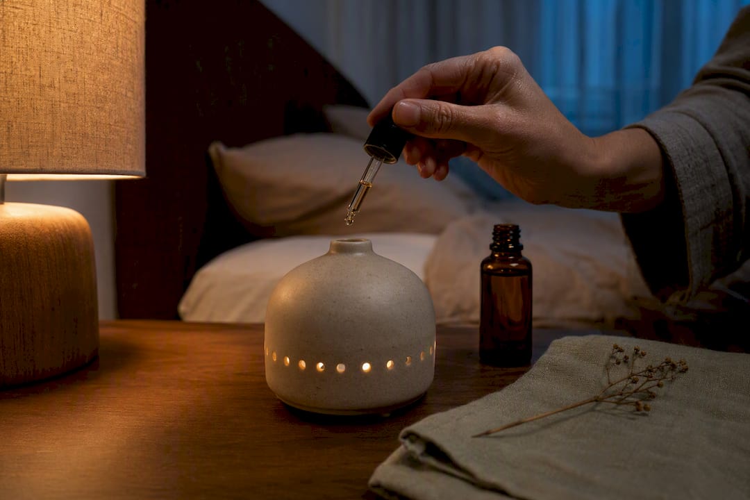 Bedside essential oil inhalation ritual