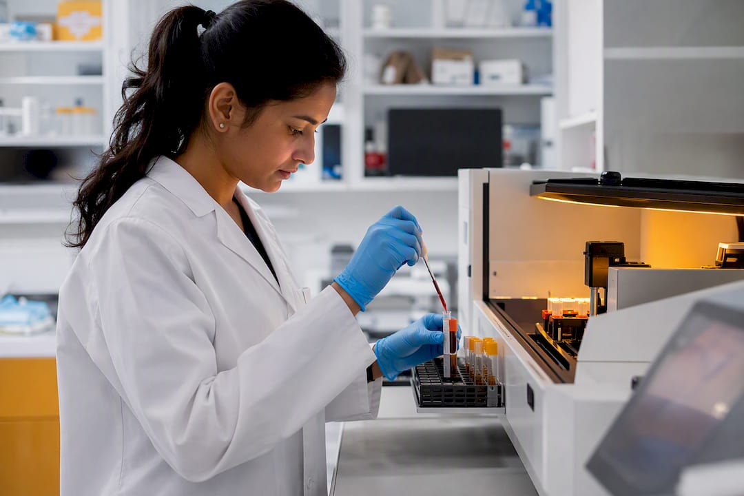 Single vs Multivendor Labs: Which Model Speeds Trials?