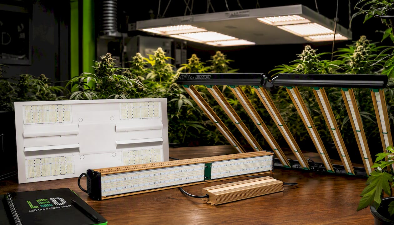 HLG 750 Diablo LED Grow Light | 2,089 PPF, 2.86 µmol/J, Full Spectrum White & Deep Red, Dimmable | High Efficiency and Integrated Reflectors| 2-3 WEEK LEAD TIME |
