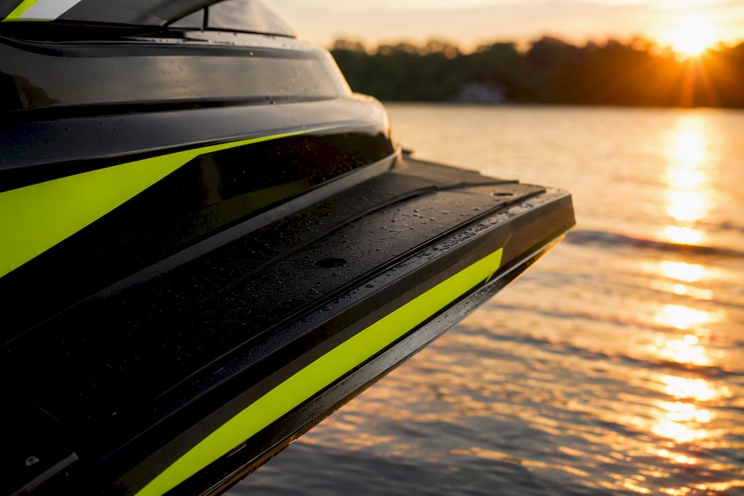 Matching neon accent on rideplate and jet ski hull