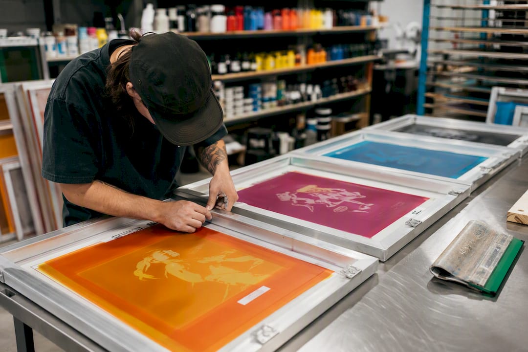 Screen printing color separations on printing frames