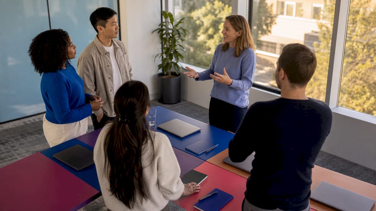 Het servicedeskteam volgt een communicatietraining.
