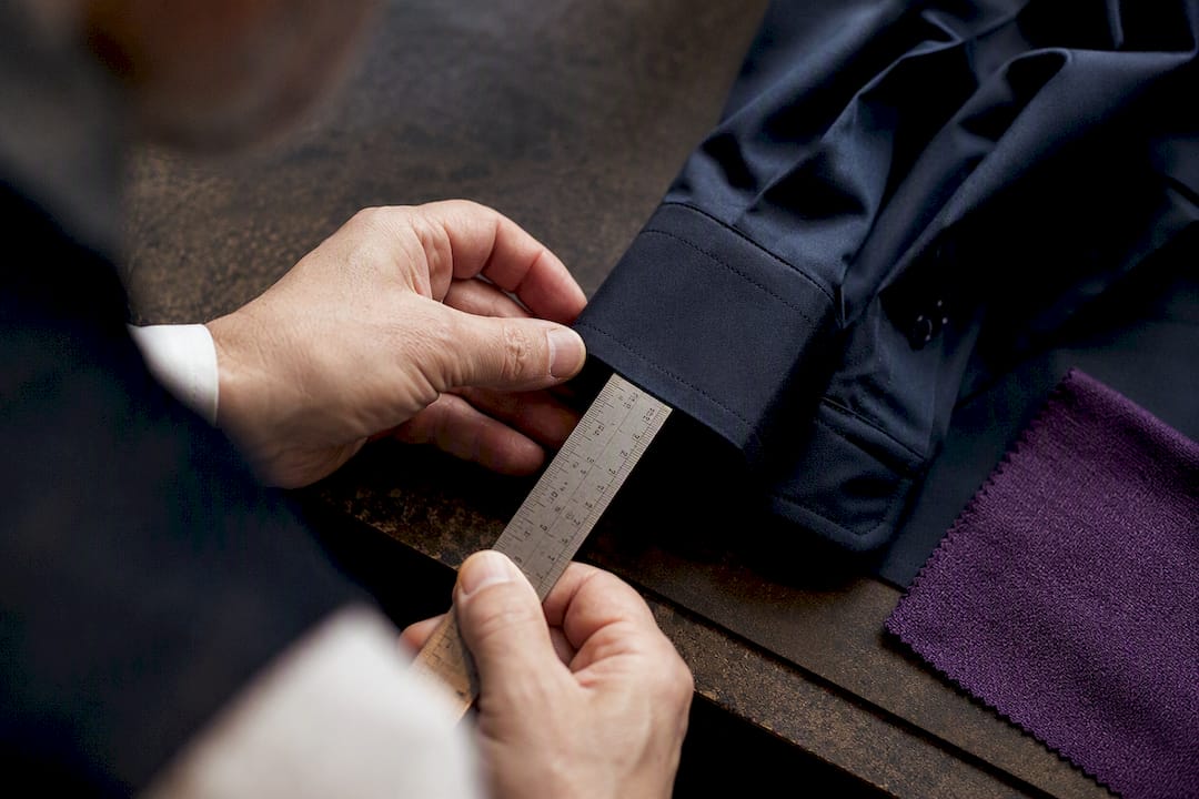 Tailor measuring double-needle hem depth