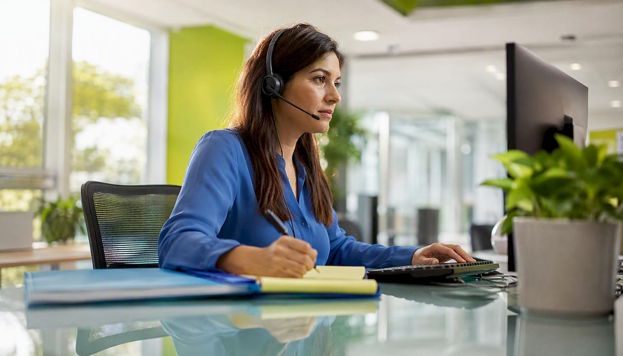 Insurance case manager coordinating claim