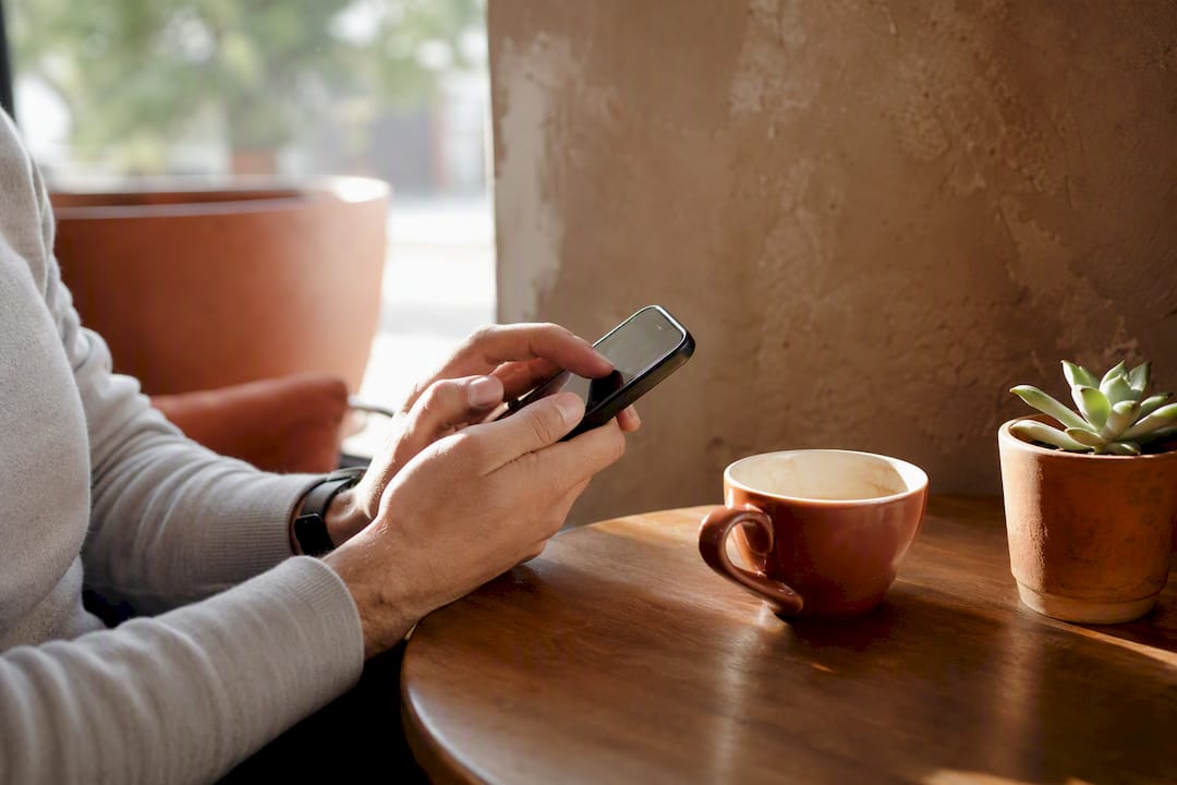 Never Miss a Thoughtful Text: 3 Steps to Text Your Wife Consistently