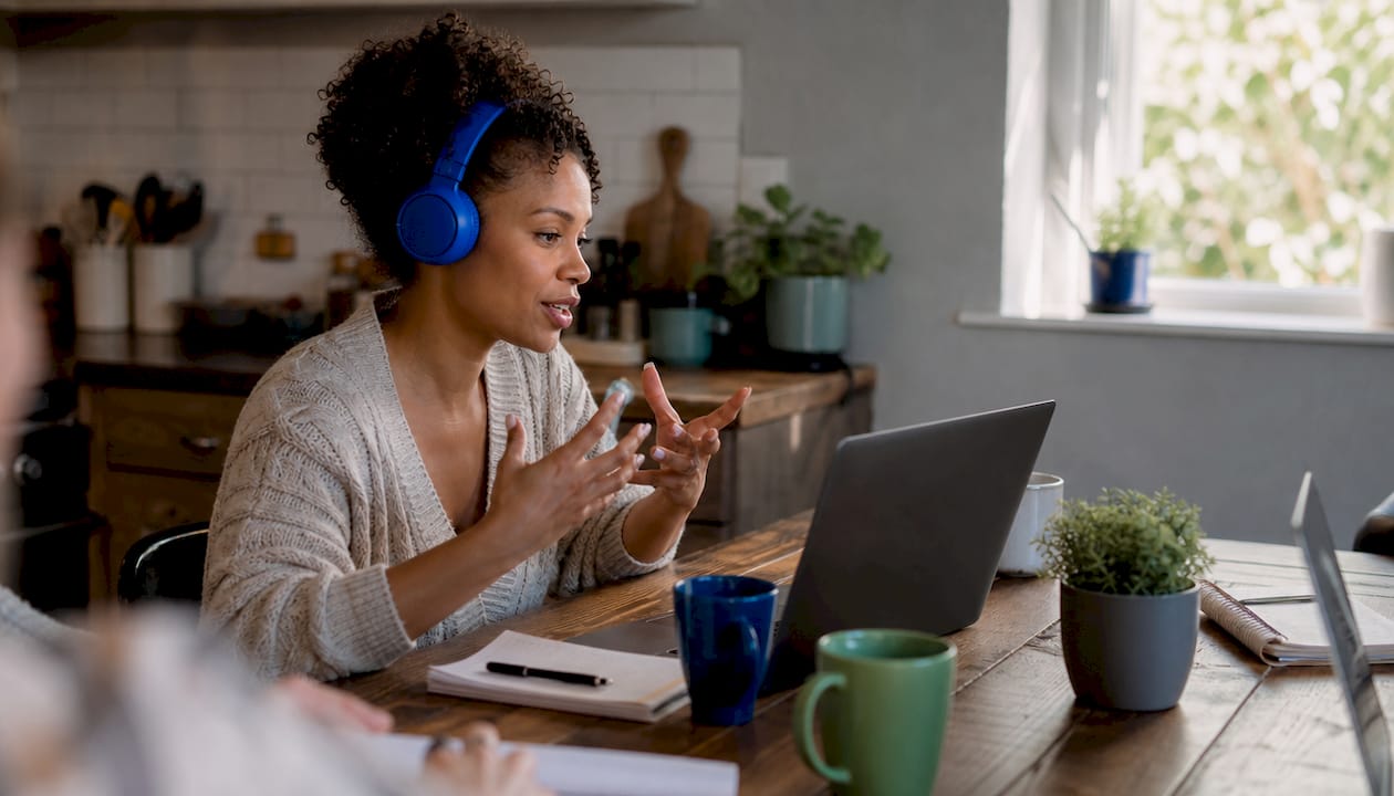 Remote Team Daily Support Huddle: Your 2026 Guide