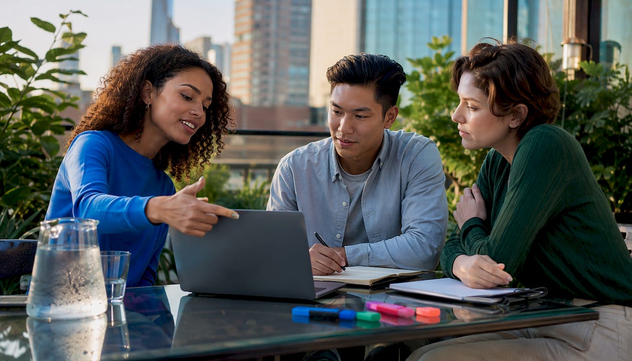 The Role of Shared Context in Early Support Teams