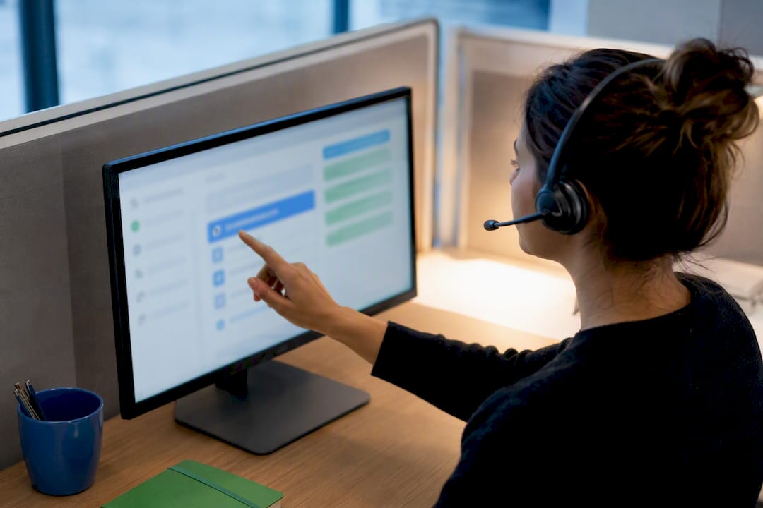 Slash Reply Time: 10–20 Canned Responses for Support Teams