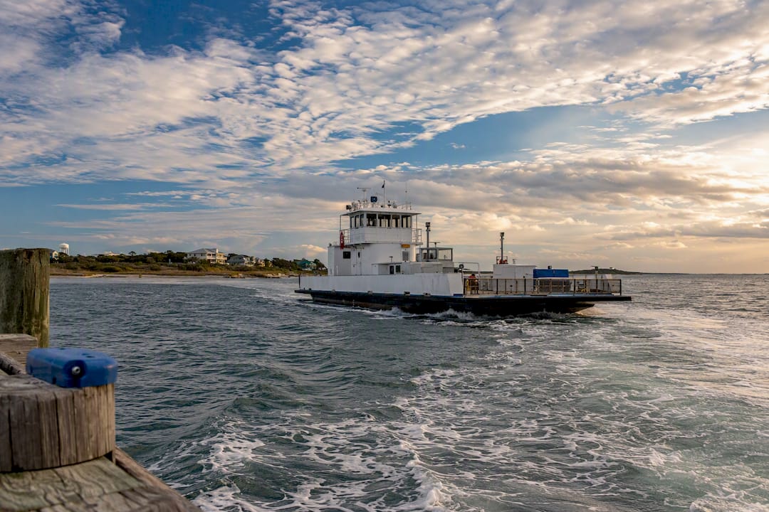 40 Minutes and No Reservations: Fort Morgan Ferry from Illinois